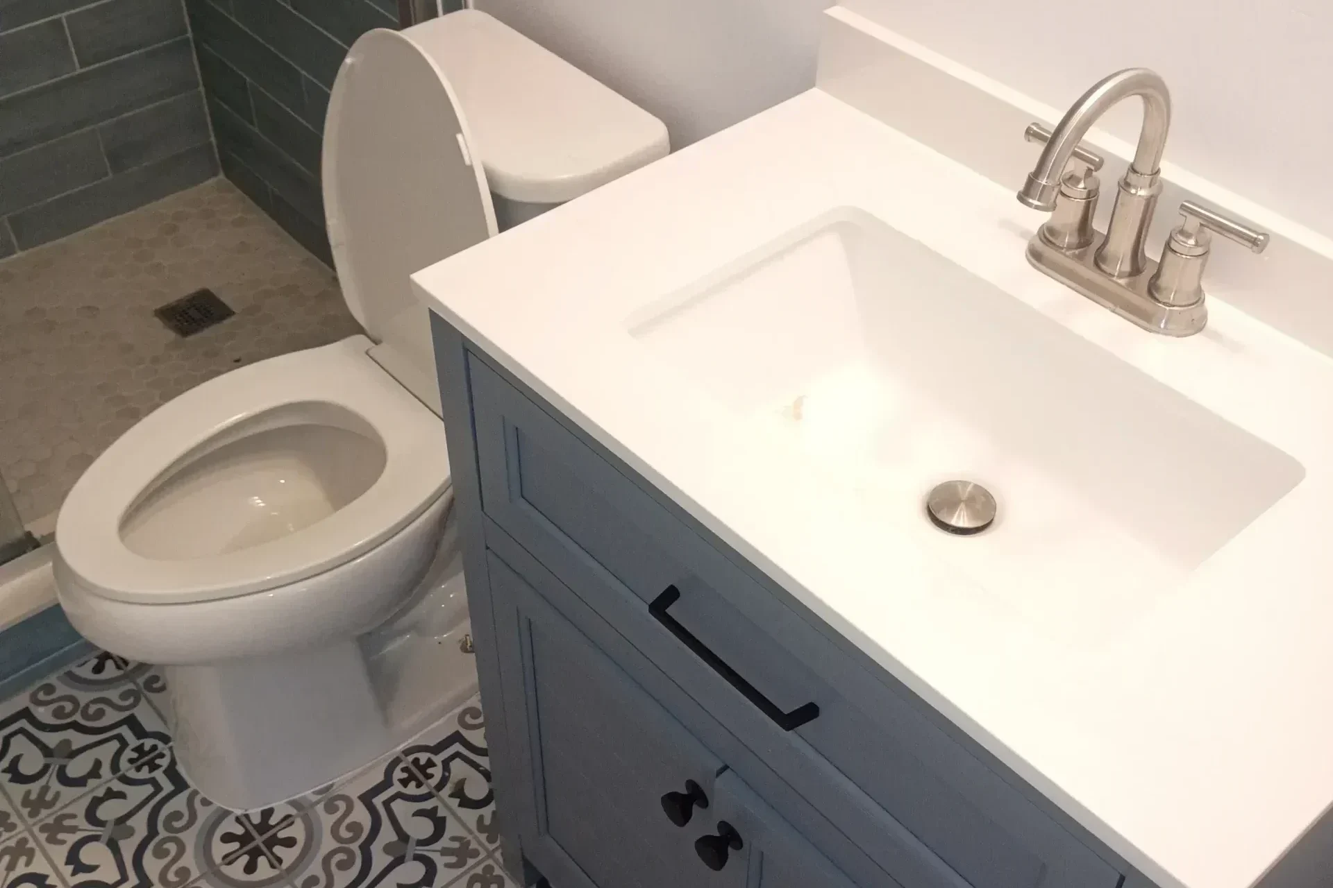 Homepage 7 Toiletfaucetinstall Largo cropped